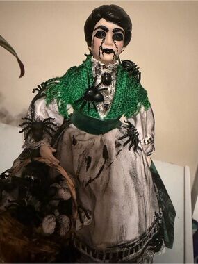 Halloween Spider Doll Décor in Green and White